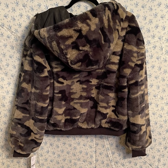 NY&C CAMO-PRINT REVERSIBLE HOODED FAUX-FUR JACKET XL - Picture 5 of 11